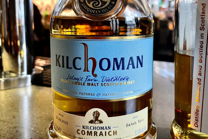 Whisky tasting in Edinburgh! Enjoy single-malt whisky on one of our walking tours. Book your whisky experience in Edinburgh.