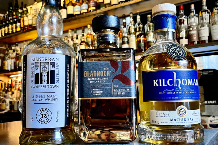 Whisky tasting in Edinburgh! Enjoy single-malt whisky on one of our walking tours. Book your whisky experience in Edinburgh.